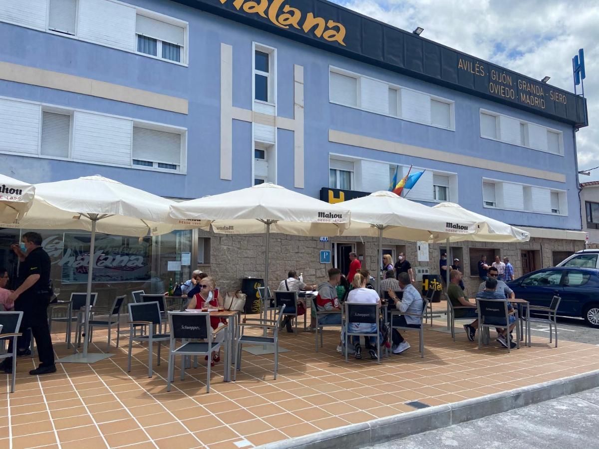 Pension Viella Asturias Oviedo Bagian luar foto