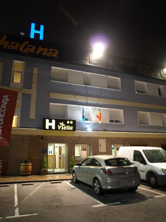 Pension Viella Asturias Oviedo Bagian luar foto